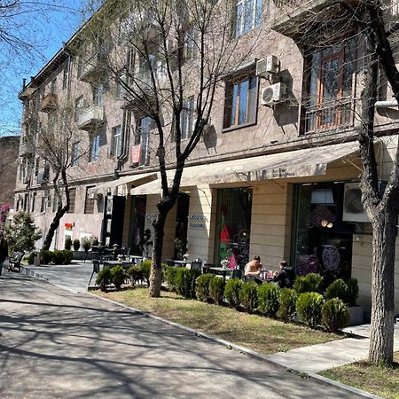 Komitas Apartement Jerevan Exteriér fotografie
